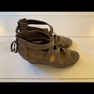 Shoemint Tan Strappy Wedges